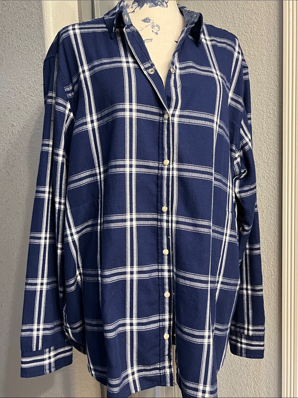 JACHS Girlfriend Navy and White Plaid Button-Down Shirt